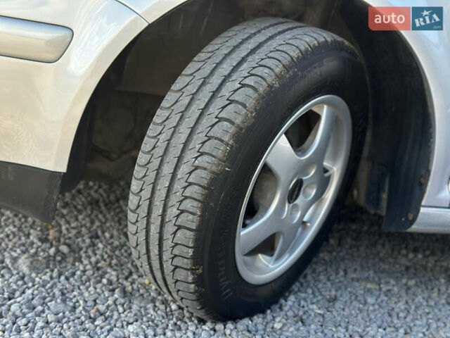 Сірий Фольксваген Гольф, об'ємом двигуна 1.98 л та пробігом 156 тис. км за 5000 $, фото 55 на Automoto.ua