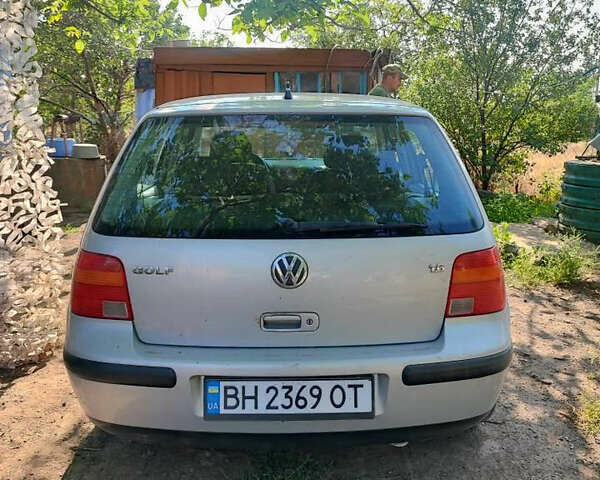 Серый Фольксваген Гольф, объемом двигателя 1.6 л и пробегом 256 тыс. км за 3900 $, фото 9 на Automoto.ua