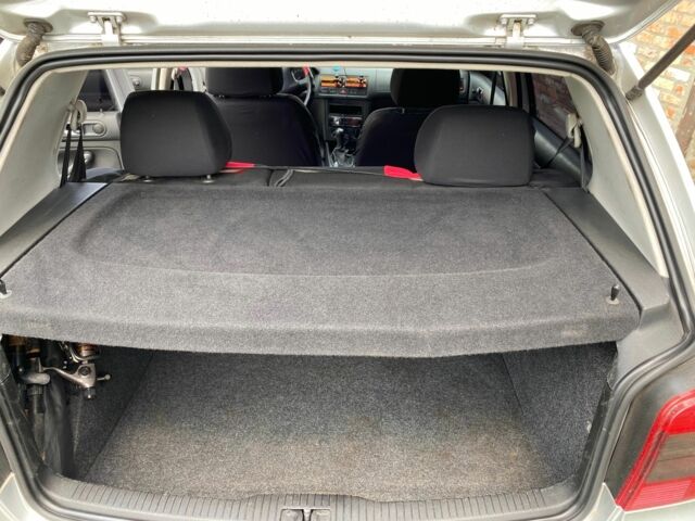 Серый Фольксваген Гольф, объемом двигателя 1.4 л и пробегом 242 тыс. км за 4500 $, фото 9 на Automoto.ua