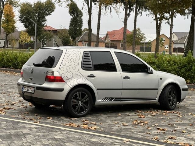 Серый Фольксваген Гольф, объемом двигателя 1.6 л и пробегом 263 тыс. км за 4000 $, фото 3 на Automoto.ua