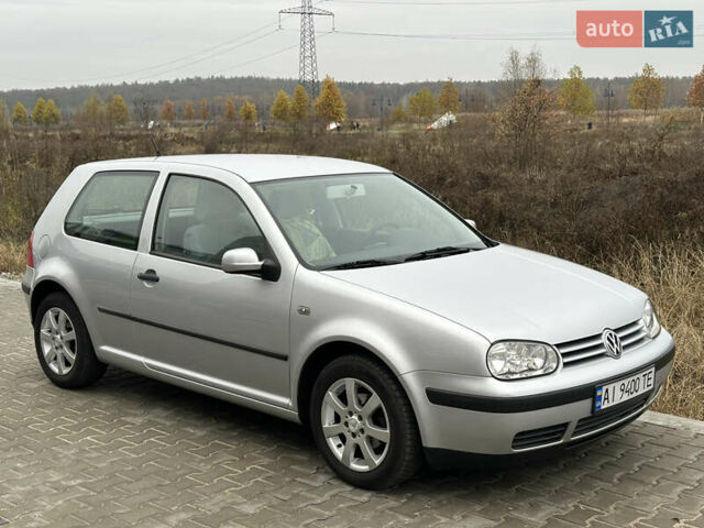 Серый Фольксваген Гольф, объемом двигателя 1.6 л и пробегом 213 тыс. км за 4500 $, фото 3 на Automoto.ua