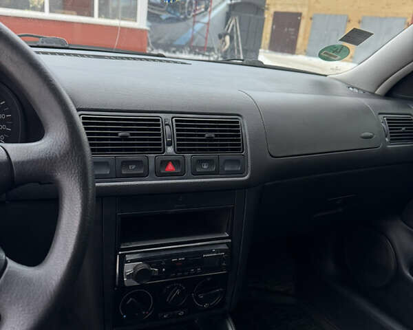 Сірий Фольксваген Гольф, об'ємом двигуна 1.39 л та пробігом 242 тис. км за 4250 $, фото 15 на Automoto.ua