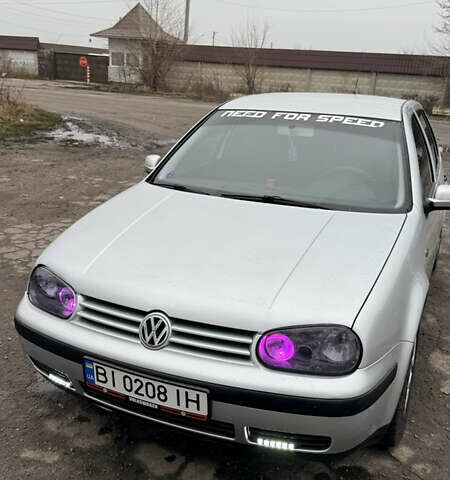 Серый Фольксваген Гольф, объемом двигателя 1.6 л и пробегом 318 тыс. км за 4900 $, фото 6 на Automoto.ua