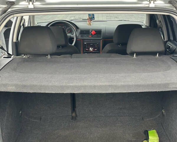 Сірий Фольксваген Гольф, об'ємом двигуна 1.6 л та пробігом 278 тис. км за 4100 $, фото 11 на Automoto.ua