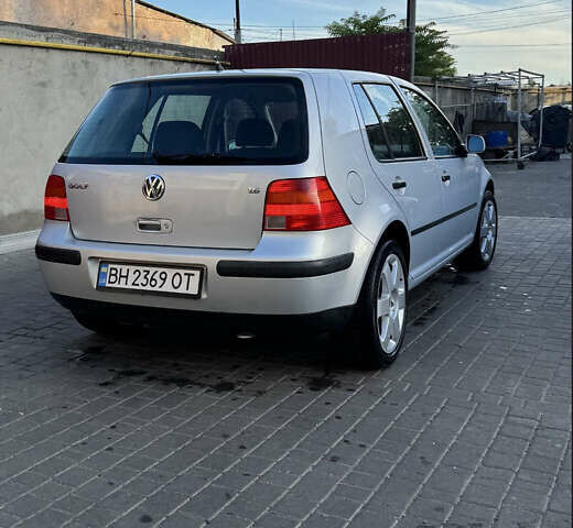 Серый Фольксваген Гольф, объемом двигателя 1.6 л и пробегом 256 тыс. км за 3900 $, фото 2 на Automoto.ua