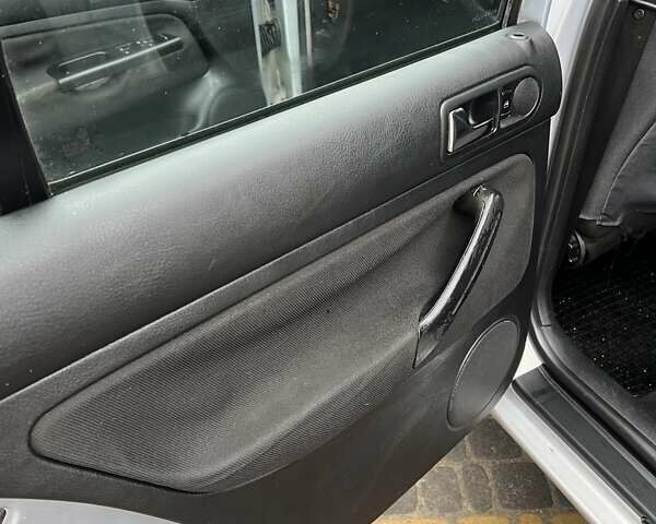 Сірий Фольксваген Гольф, об'ємом двигуна 0 л та пробігом 300 тис. км за 1900 $, фото 23 на Automoto.ua