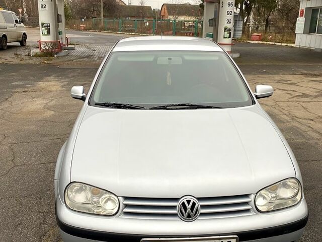 Серый Фольксваген Гольф, объемом двигателя 1.6 л и пробегом 170 тыс. км за 4600 $, фото 1 на Automoto.ua