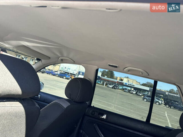 Сірий Фольксваген Гольф, об'ємом двигуна 1.39 л та пробігом 270 тис. км за 3650 $, фото 18 на Automoto.ua