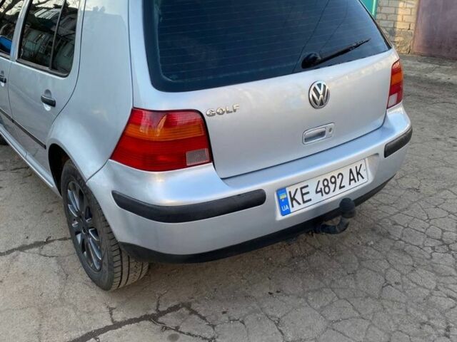 Серый Фольксваген Гольф, объемом двигателя 1.6 л и пробегом 239 тыс. км за 4200 $, фото 3 на Automoto.ua