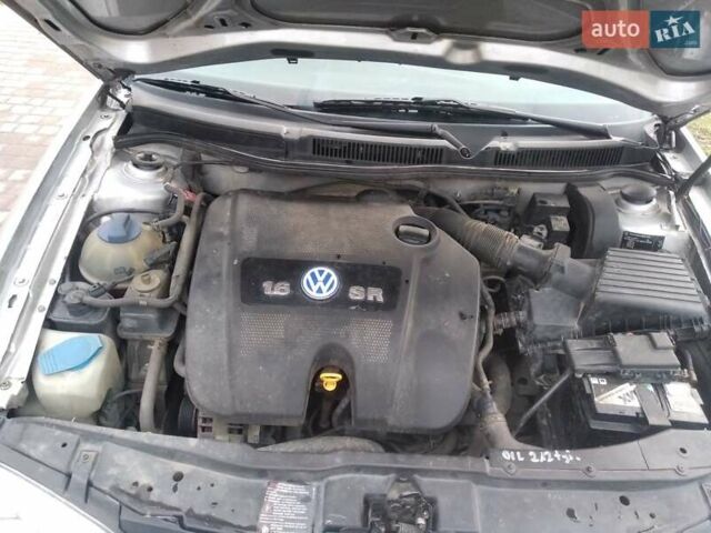 Серый Фольксваген Гольф, объемом двигателя 1.6 л и пробегом 220 тыс. км за 3700 $, фото 21 на Automoto.ua