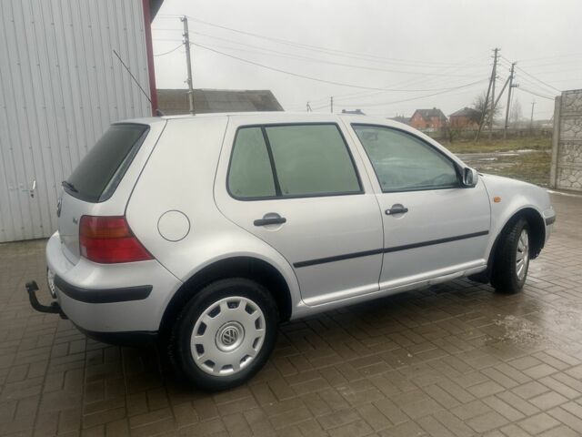 Серый Фольксваген Гольф, объемом двигателя 0 л и пробегом 300 тыс. км за 1850 $, фото 2 на Automoto.ua