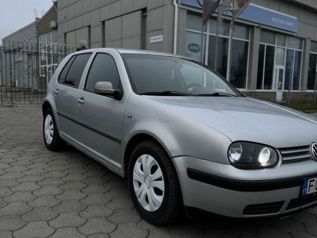 Серый Фольксваген Гольф, объемом двигателя 1.9 л и пробегом 300 тыс. км за 2200 $, фото 1 на Automoto.ua