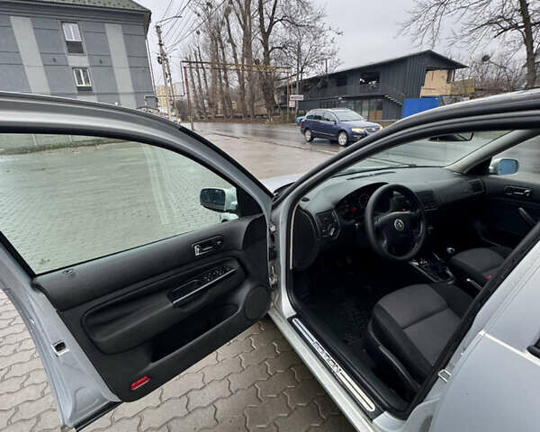 Серый Фольксваген Гольф, объемом двигателя 1.39 л и пробегом 260 тыс. км за 3300 $, фото 5 на Automoto.ua