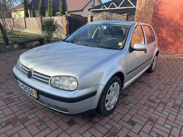 Серый Фольксваген Гольф, объемом двигателя 1.6 л и пробегом 154 тыс. км за 4699 $, фото 1 на Automoto.ua