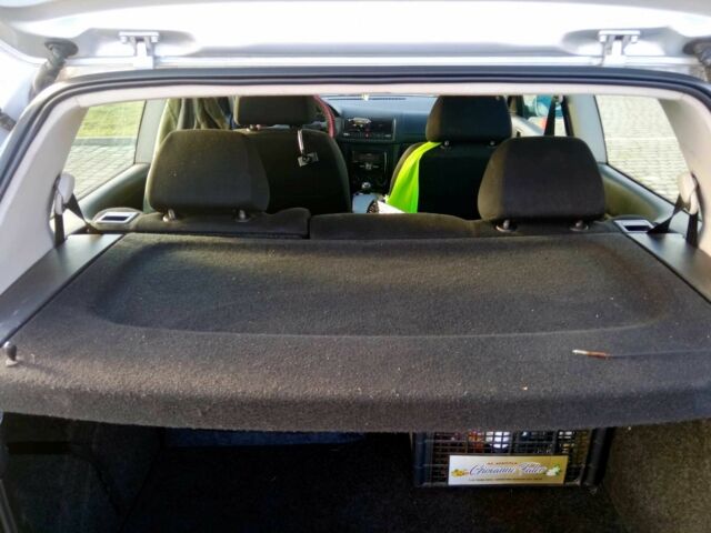 Серый Фольксваген Гольф, объемом двигателя 1.4 л и пробегом 234 тыс. км за 3850 $, фото 21 на Automoto.ua