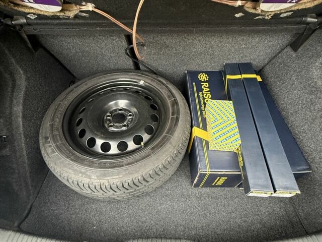 Серый Фольксваген Гольф, объемом двигателя 1.6 л и пробегом 220 тыс. км за 4500 $, фото 6 на Automoto.ua