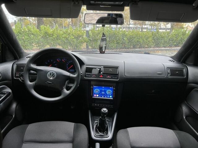 Серый Фольксваген Гольф, объемом двигателя 1.6 л и пробегом 263 тыс. км за 4000 $, фото 7 на Automoto.ua