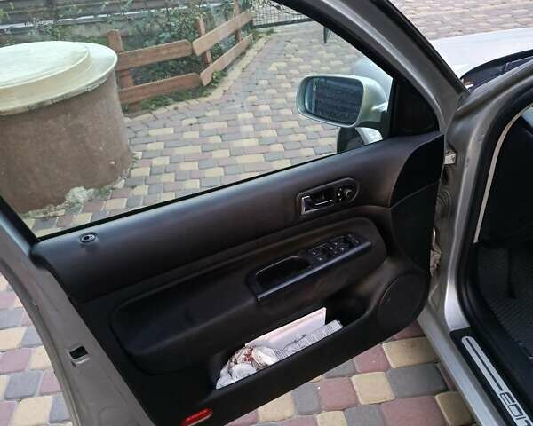 Серый Фольксваген Гольф, объемом двигателя 1.6 л и пробегом 220 тыс. км за 3650 $, фото 12 на Automoto.ua