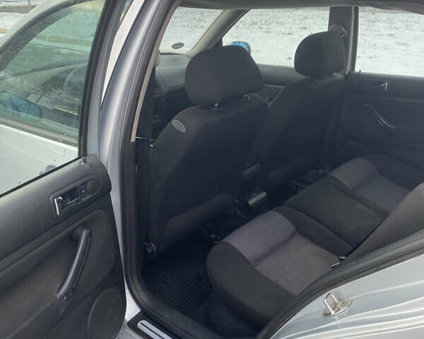 Сірий Фольксваген Гольф, об'ємом двигуна 1.9 л та пробігом 328 тис. км за 3500 $, фото 10 на Automoto.ua