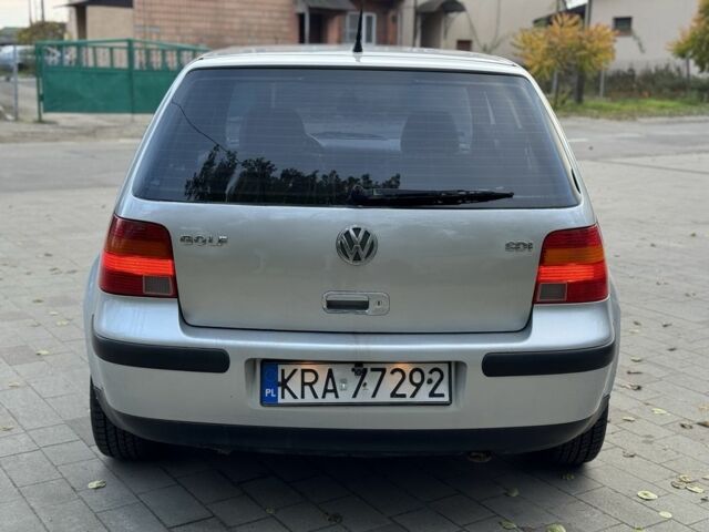 Серый Фольксваген Гольф, объемом двигателя 1.9 л и пробегом 286 тыс. км за 1850 $, фото 4 на Automoto.ua