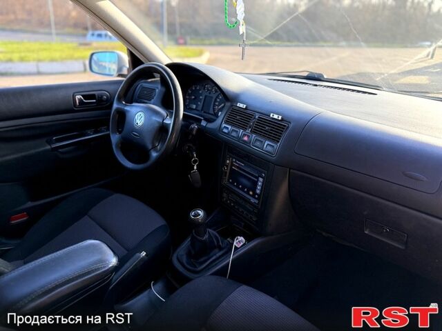 Сірий Фольксваген Гольф, об'ємом двигуна 1.6 л та пробігом 220 тис. км за 4100 $, фото 3 на Automoto.ua