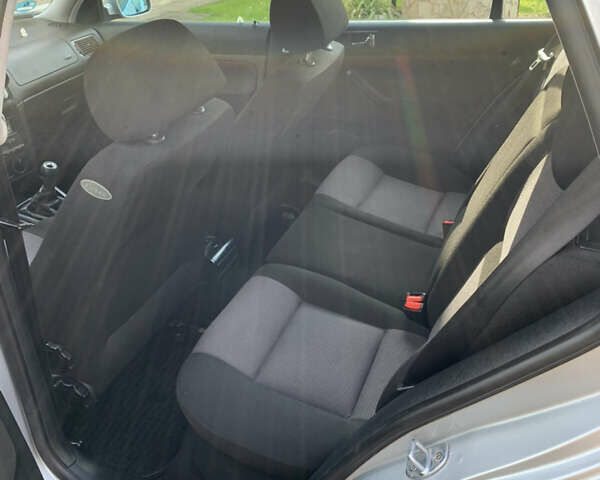 Серый Фольксваген Гольф, объемом двигателя 1.39 л и пробегом 230 тыс. км за 4200 $, фото 9 на Automoto.ua