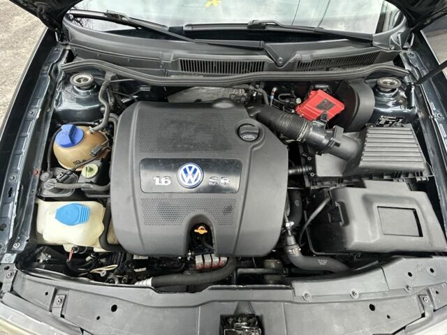 Сірий Фольксваген Гольф, об'ємом двигуна 1.6 л та пробігом 313 тис. км за 4500 $, фото 6 на Automoto.ua