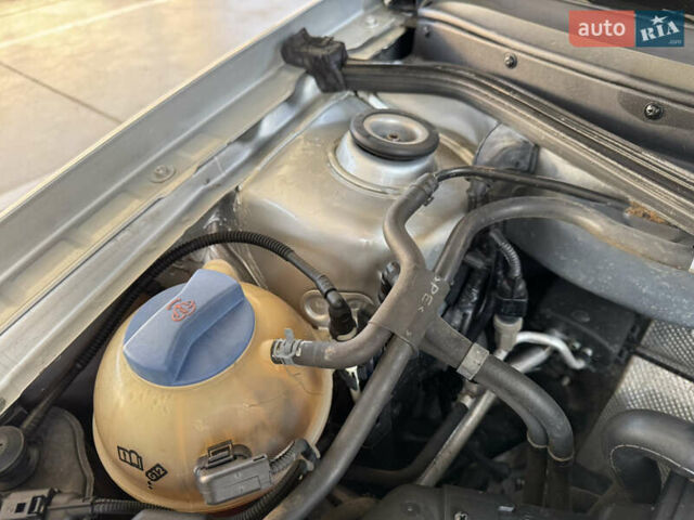 Серый Фольксваген Гольф, объемом двигателя 1.6 л и пробегом 136 тыс. км за 4850 $, фото 19 на Automoto.ua