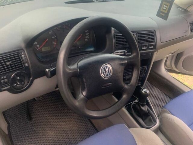 Серый Фольксваген Гольф, объемом двигателя 1.6 л и пробегом 290 тыс. км за 3500 $, фото 10 на Automoto.ua