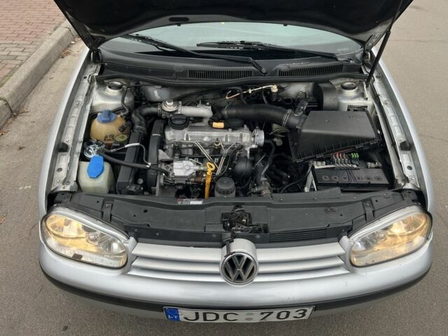 Серый Фольксваген Гольф, объемом двигателя 1.9 л и пробегом 306 тыс. км за 1750 $, фото 23 на Automoto.ua