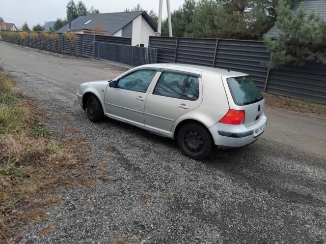 Серый Фольксваген Гольф, объемом двигателя 1.8 л и пробегом 313 тыс. км за 1550 $, фото 4 на Automoto.ua