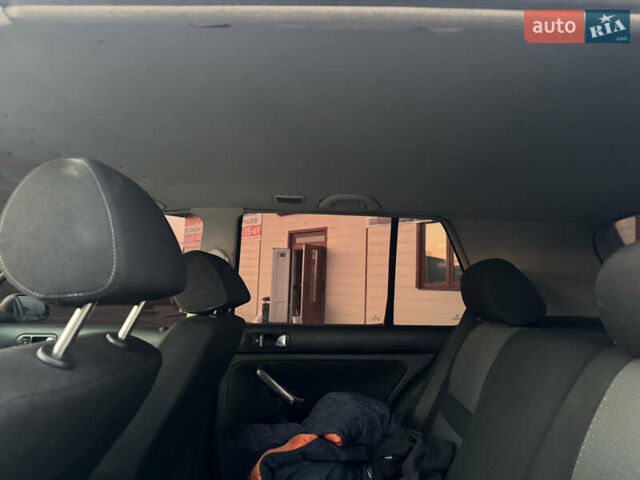 Серый Фольксваген Гольф, объемом двигателя 1.9 л и пробегом 317 тыс. км за 4200 $, фото 23 на Automoto.ua