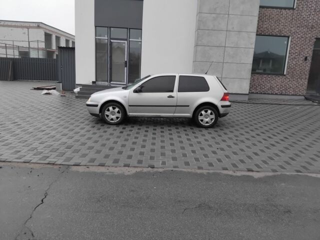 Серый Фольксваген Гольф, объемом двигателя 1.9 л и пробегом 320 тыс. км за 1750 $, фото 7 на Automoto.ua