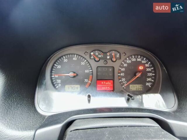 Сірий Фольксваген Гольф, об'ємом двигуна 1.6 л та пробігом 265 тис. км за 4000 $, фото 1 на Automoto.ua