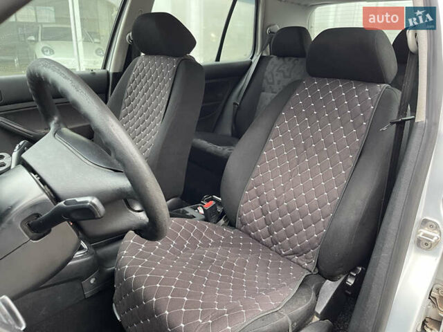 Сірий Фольксваген Гольф, об'ємом двигуна 1.39 л та пробігом 264 тис. км за 3999 $, фото 13 на Automoto.ua