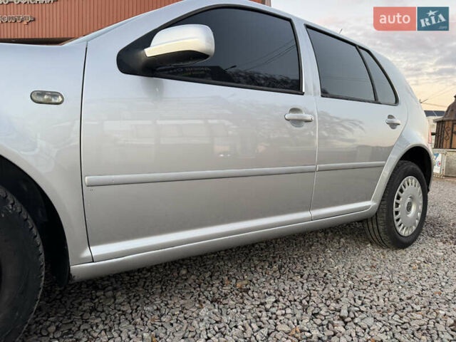 Серый Фольксваген Гольф, объемом двигателя 1.9 л и пробегом 317 тыс. км за 4200 $, фото 9 на Automoto.ua