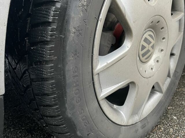 Серый Фольксваген Гольф, объемом двигателя 1.9 л и пробегом 300 тыс. км за 1700 $, фото 12 на Automoto.ua