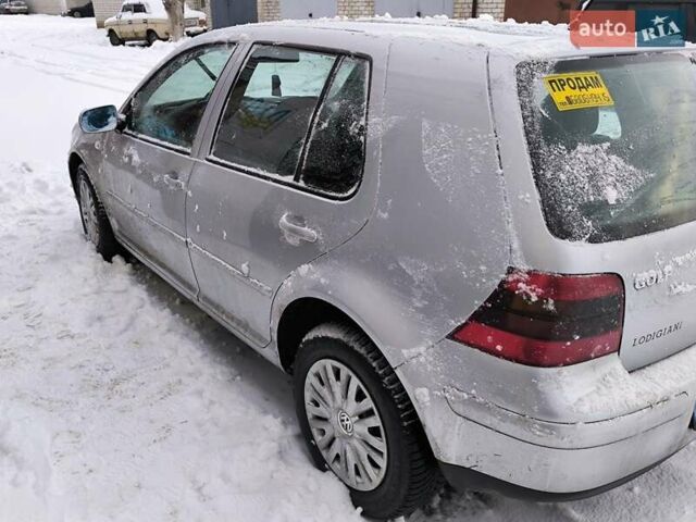 Серый Фольксваген Гольф, объемом двигателя 1.6 л и пробегом 210 тыс. км за 4300 $, фото 1 на Automoto.ua