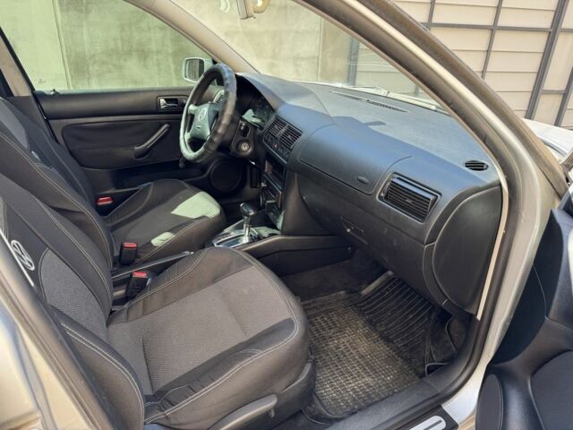 Сірий Фольксваген Гольф, об'ємом двигуна 1.6 л та пробігом 226 тис. км за 5200 $, фото 5 на Automoto.ua