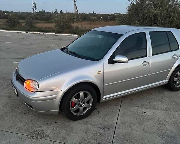 Серый Фольксваген Гольф, объемом двигателя 1.6 л и пробегом 290 тыс. км за 3500 $, фото 9 на Automoto.ua