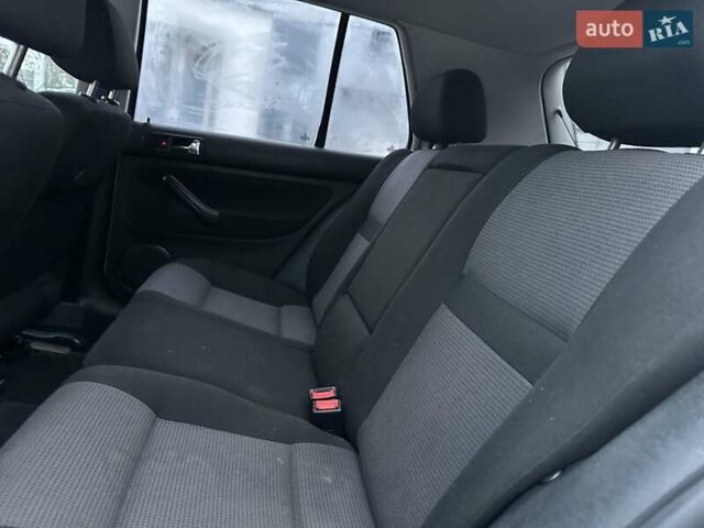 Серый Фольксваген Гольф, объемом двигателя 1.39 л и пробегом 189 тыс. км за 2999 $, фото 25 на Automoto.ua