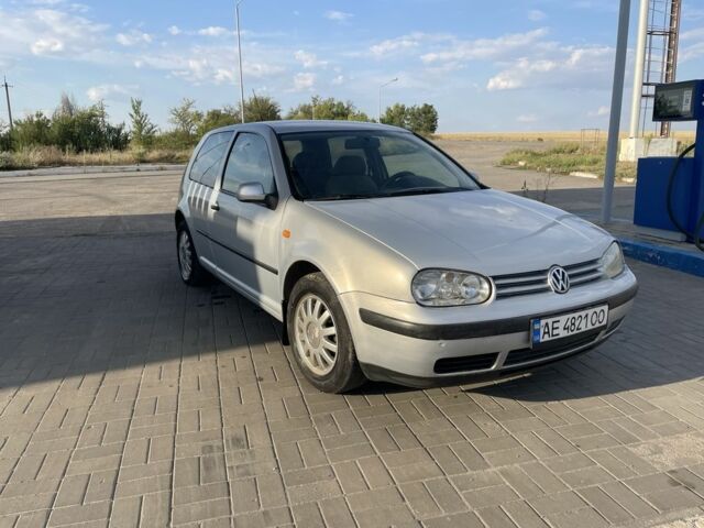 Серый Фольксваген Гольф, объемом двигателя 1.4 л и пробегом 220 тыс. км за 2999 $, фото 4 на Automoto.ua