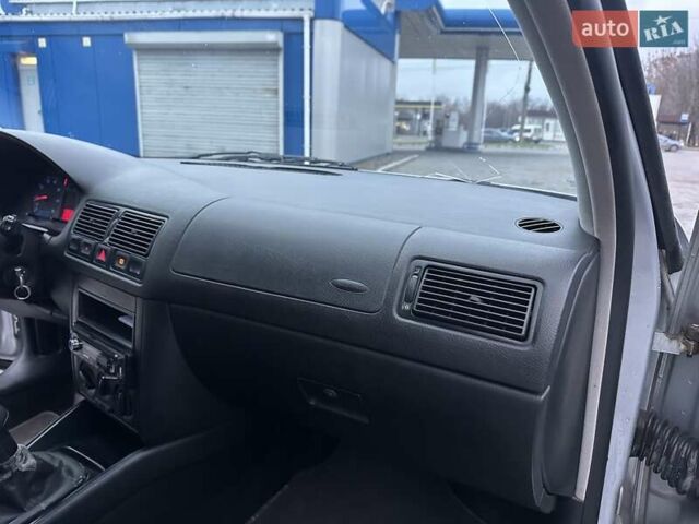 Серый Фольксваген Гольф, объемом двигателя 1.39 л и пробегом 189 тыс. км за 2999 $, фото 27 на Automoto.ua