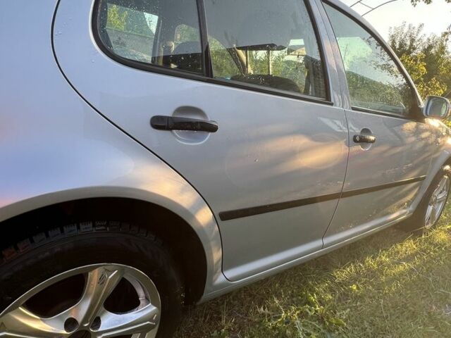 Сірий Фольксваген Гольф, об'ємом двигуна 1.6 л та пробігом 200 тис. км за 4499 $, фото 3 на Automoto.ua