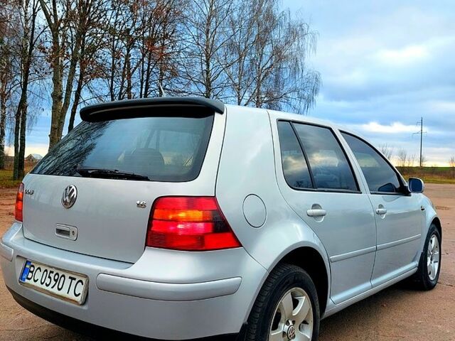 Серый Фольксваген Гольф, объемом двигателя 1.6 л и пробегом 301 тыс. км за 4600 $, фото 1 на Automoto.ua