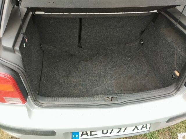 Серый Фольксваген Гольф, объемом двигателя 1.6 л и пробегом 227 тыс. км за 4500 $, фото 22 на Automoto.ua