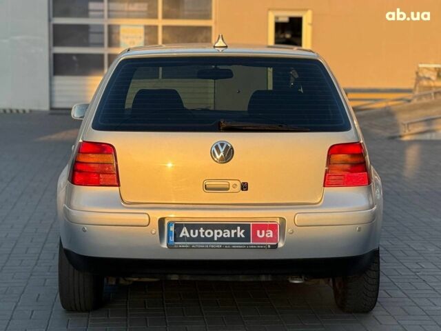 Серый Фольксваген Гольф, объемом двигателя 2 л и пробегом 271 тыс. км за 5290 $, фото 6 на Automoto.ua