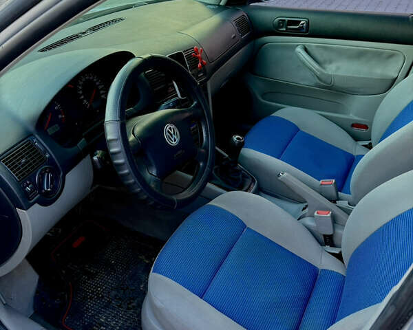 Сірий Фольксваген Гольф, об'ємом двигуна 1.6 л та пробігом 145 тис. км за 4000 $, фото 17 на Automoto.ua