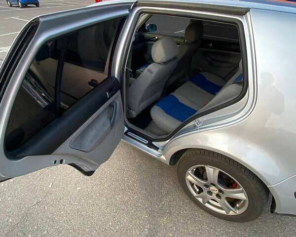 Фольксваген Гольф 2000 в Львове на Automoto.ua Серый Фольксваген Гольф, объемом двигателя 1.6 л и пробегом 50 тыс. км за 4100 $, фото 3 на Automoto.ua