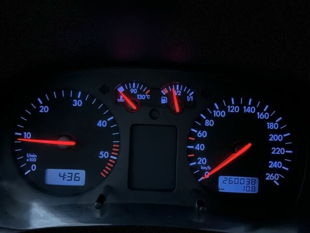 Серый Фольксваген Гольф, объемом двигателя 1.9 л и пробегом 260 тыс. км за 4200 $, фото 20 на Automoto.ua